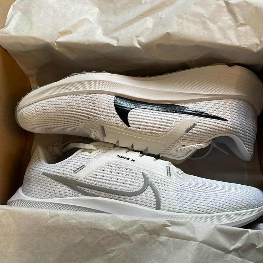 Brand new Nike air zoom Pegasus 40
